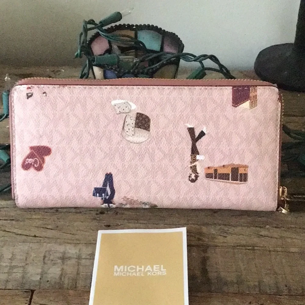 Michael Kors Large Jet Set Girls Logo Continental Wallet - Picture 2 of 14